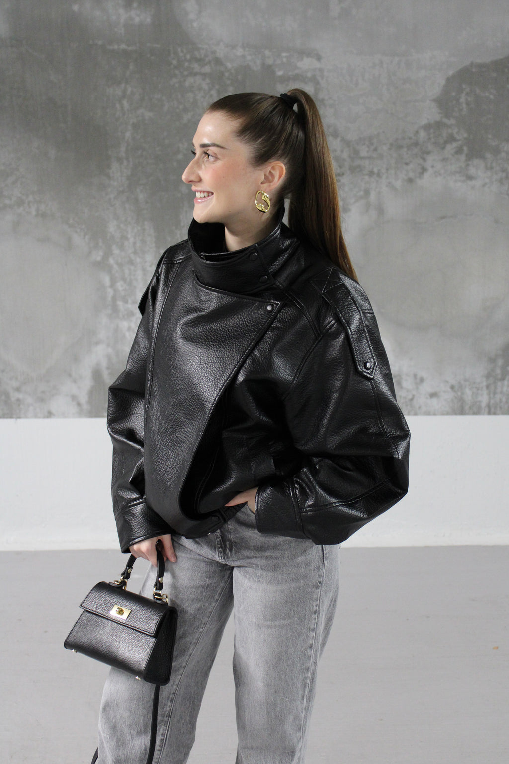 VESTE EN CUIR NOIRE ALIZEE