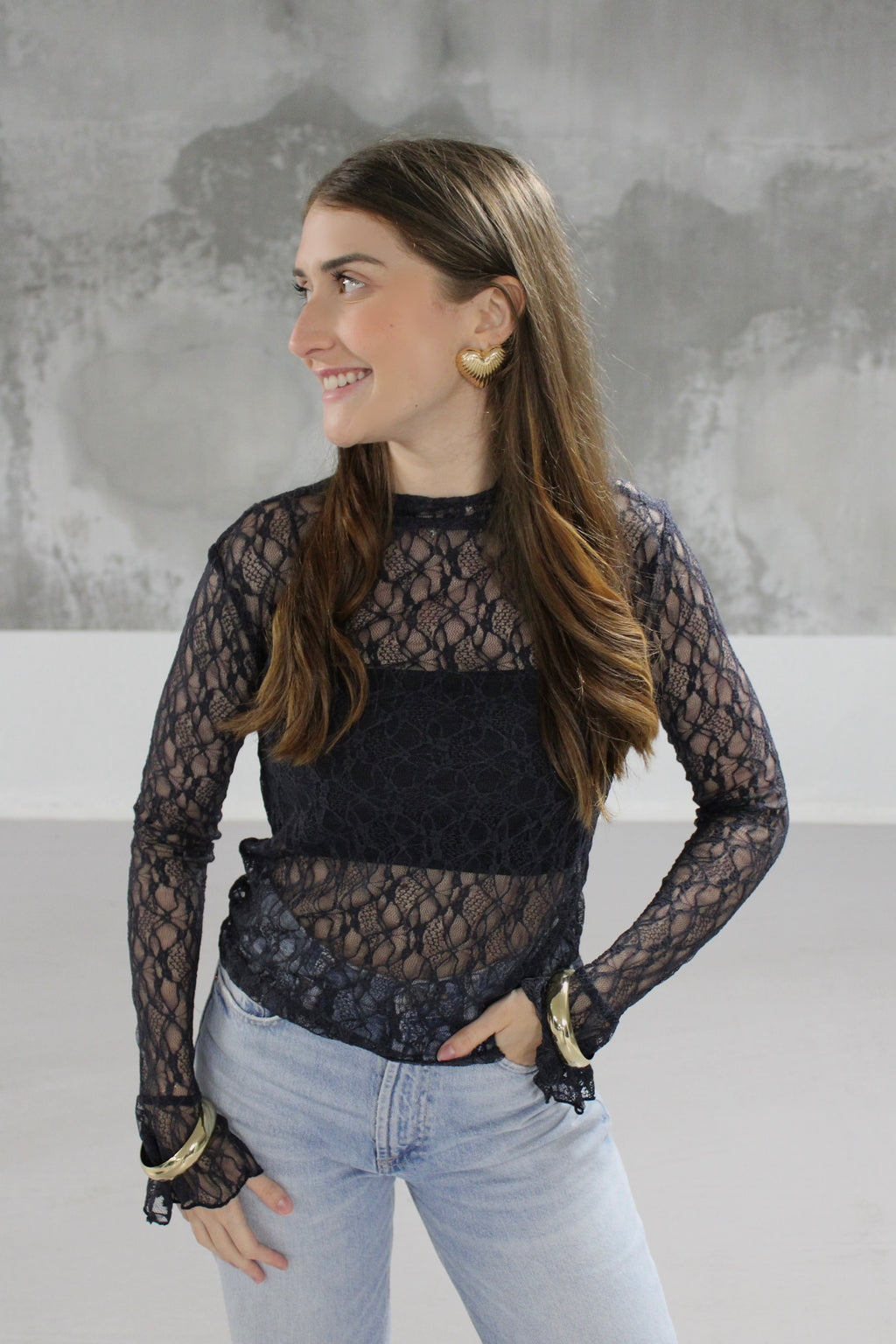 HAUT DENTELLE BLEU MARINE