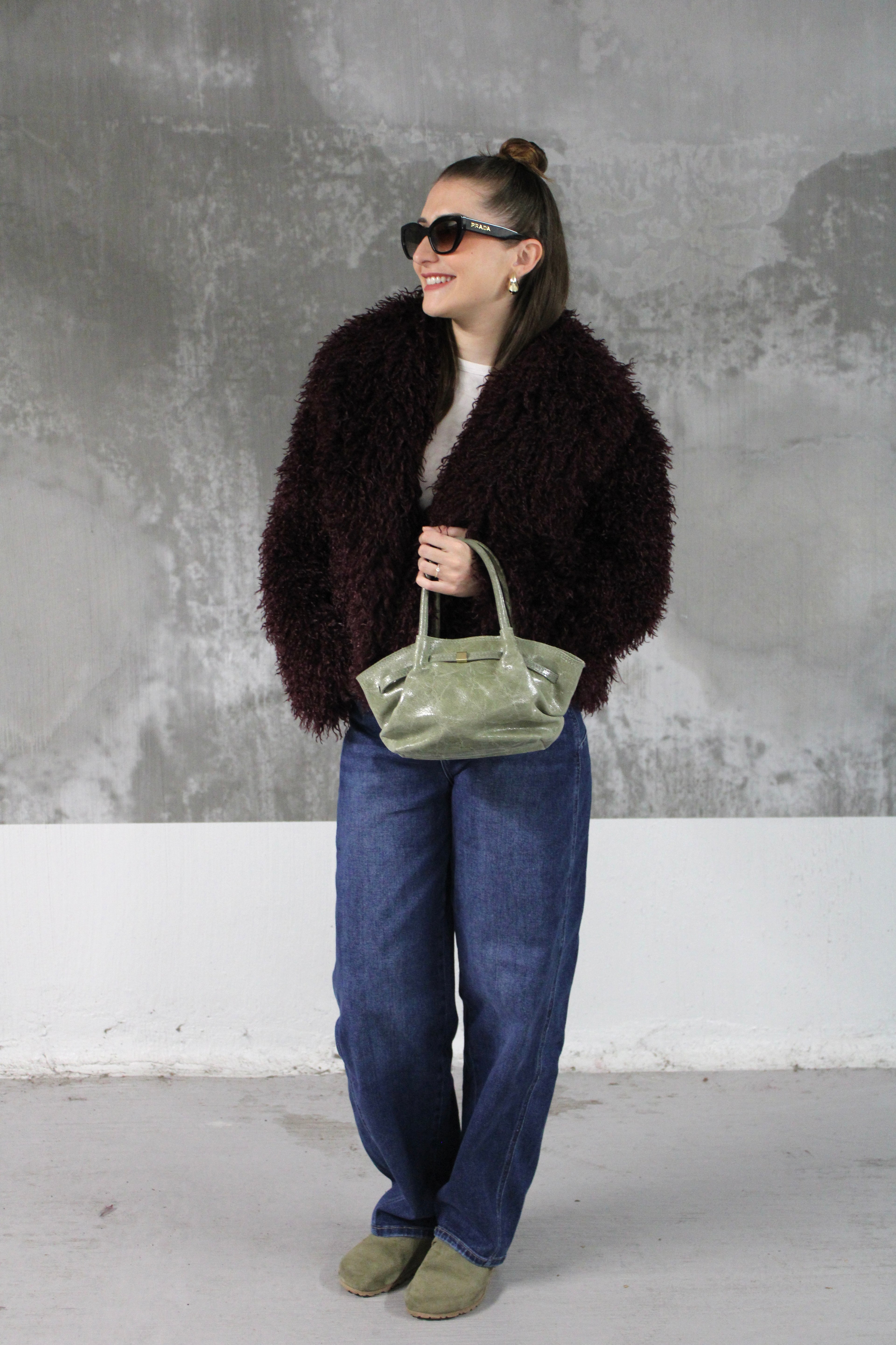 MANTEAU EN FOURRURE BOUCLETTE AUBERGINE LANA
