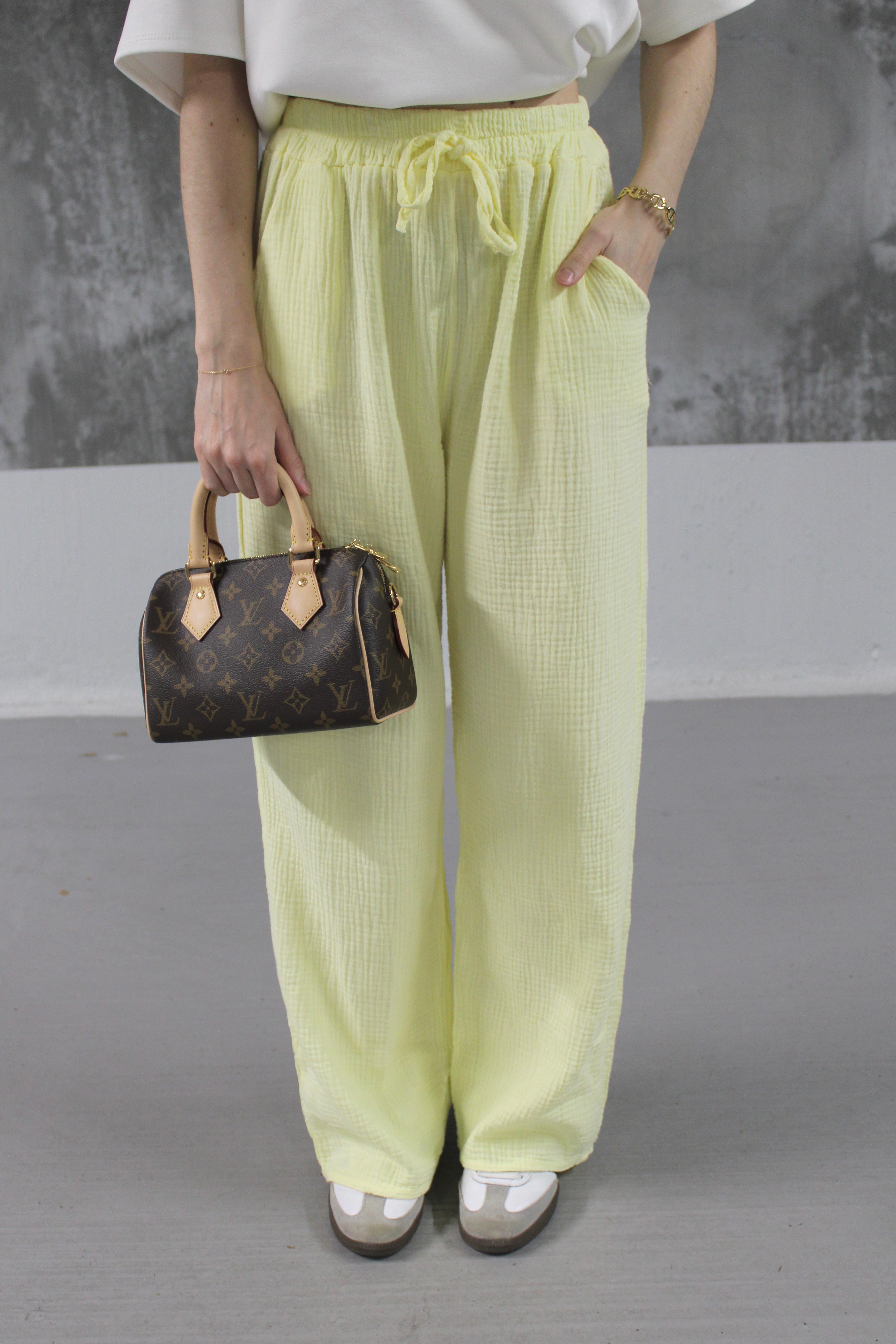 PANTALON JAUNE ESMEE