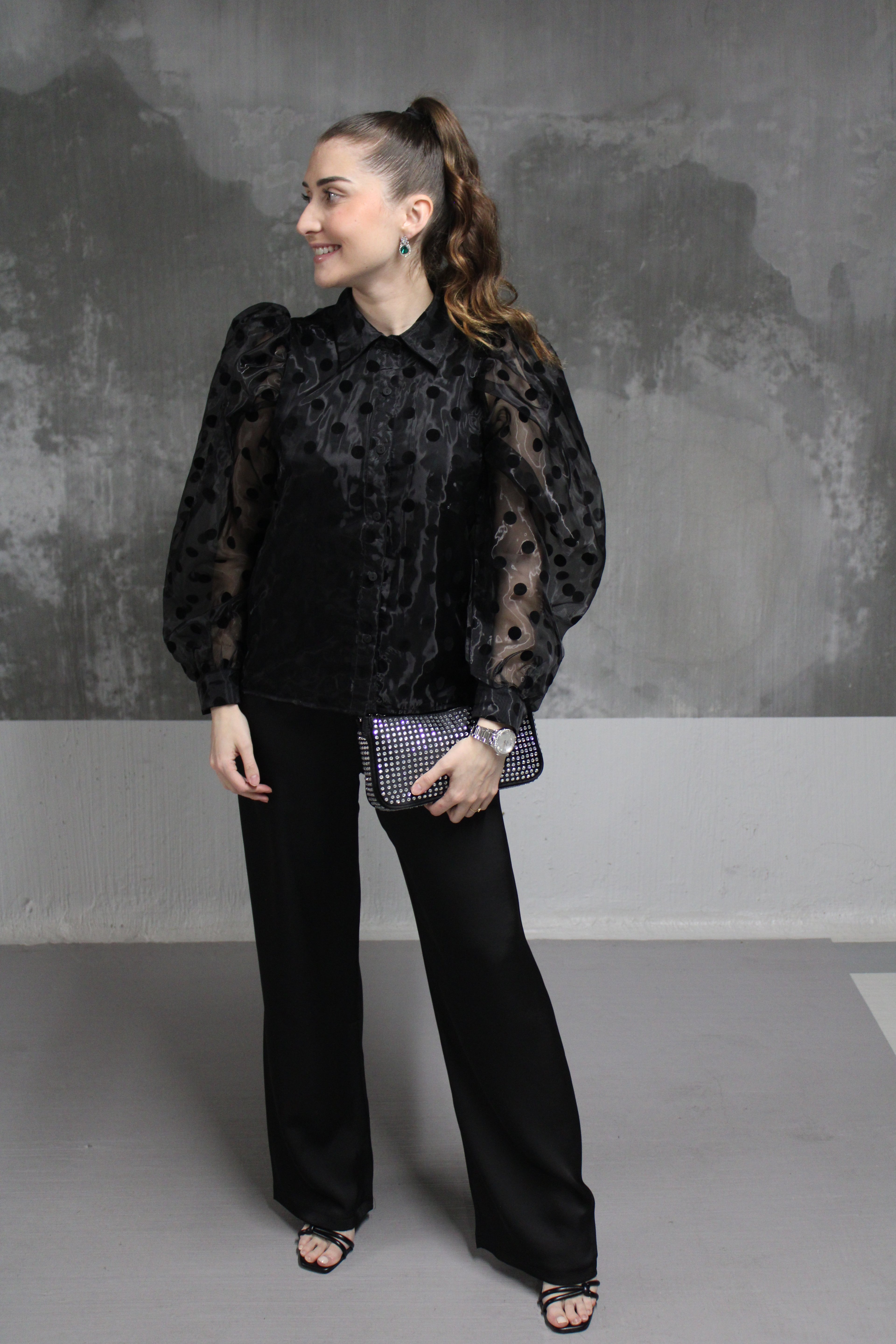 PANTALON NOIR EN SATIN