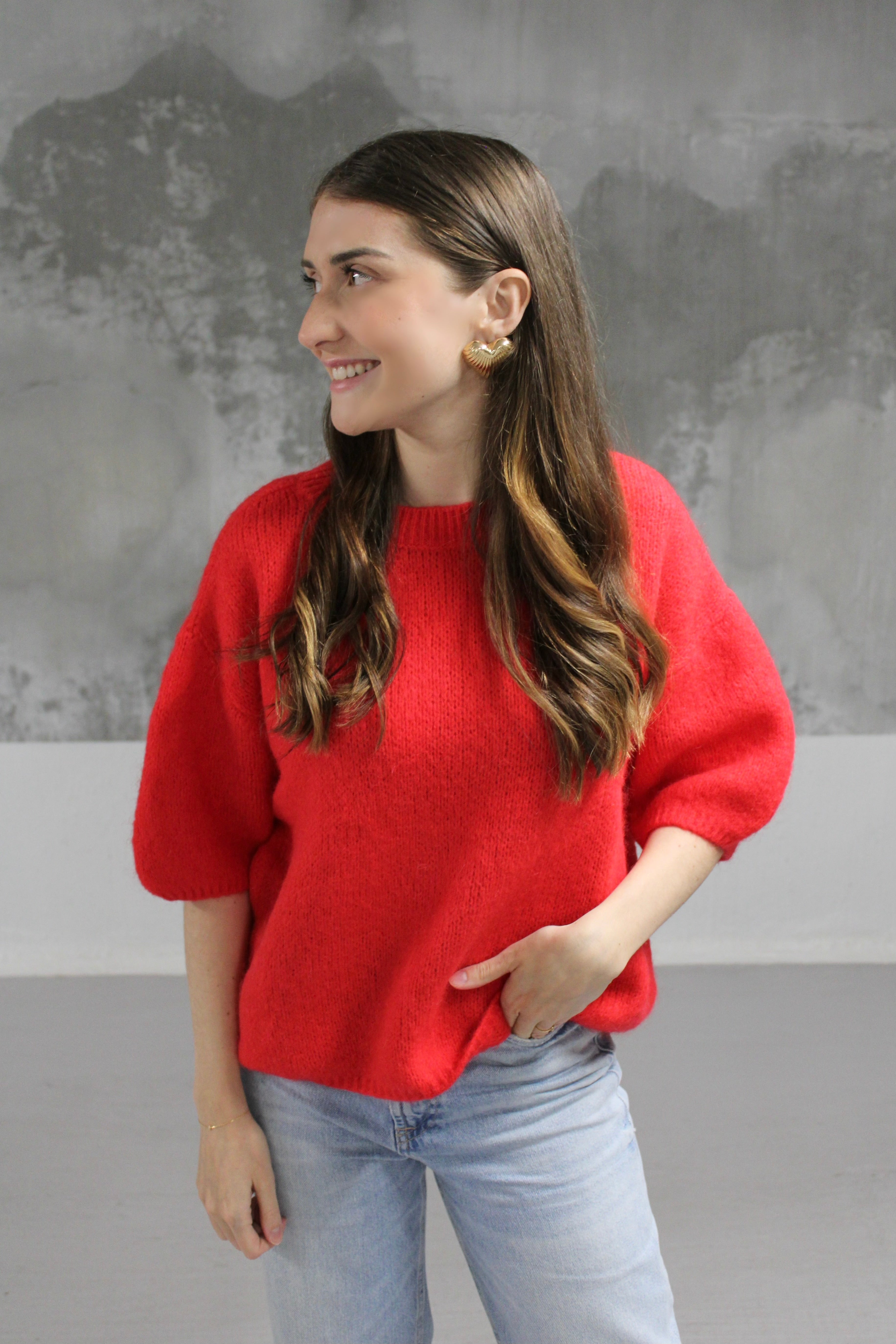 PULL SANS MANCHE ROUGE