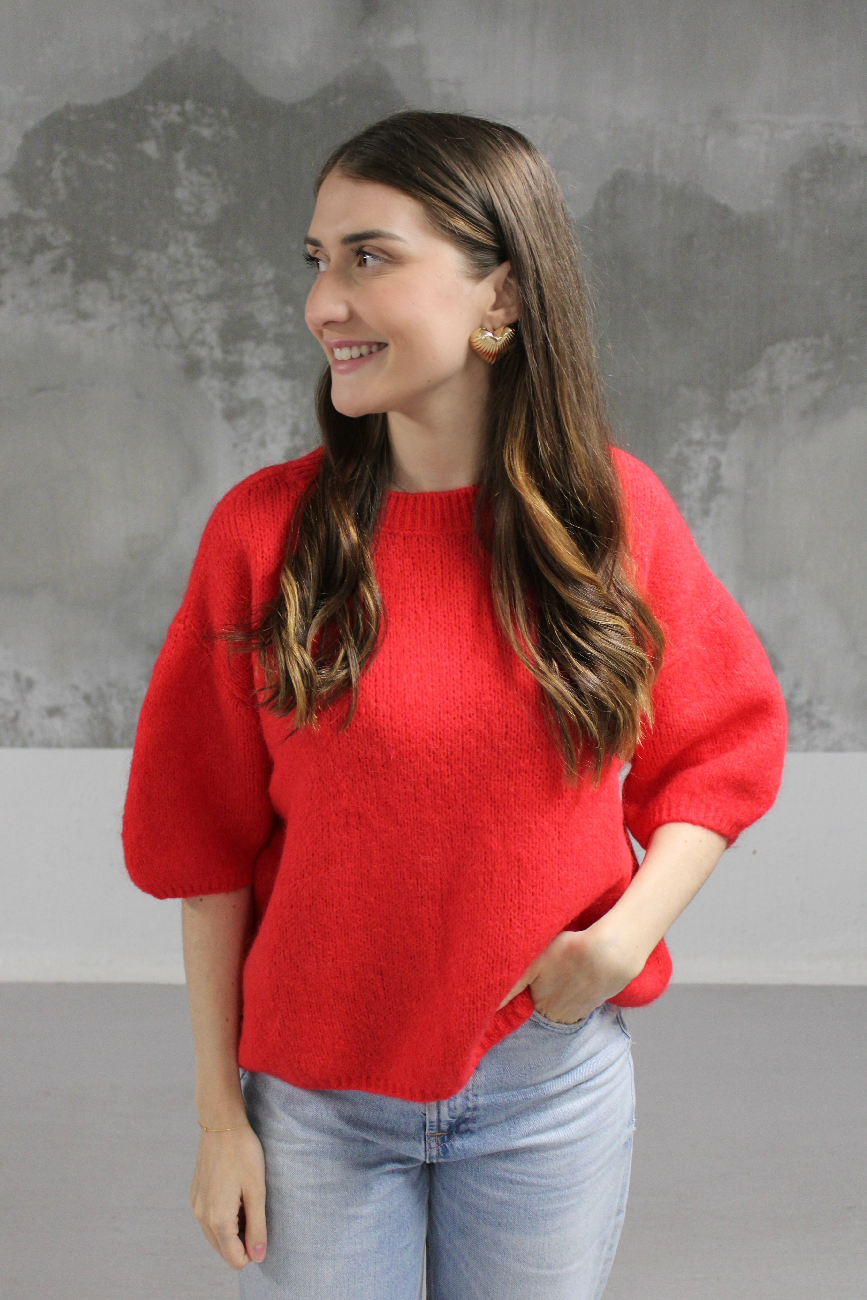 PULL SANS MANCHE ROUGE