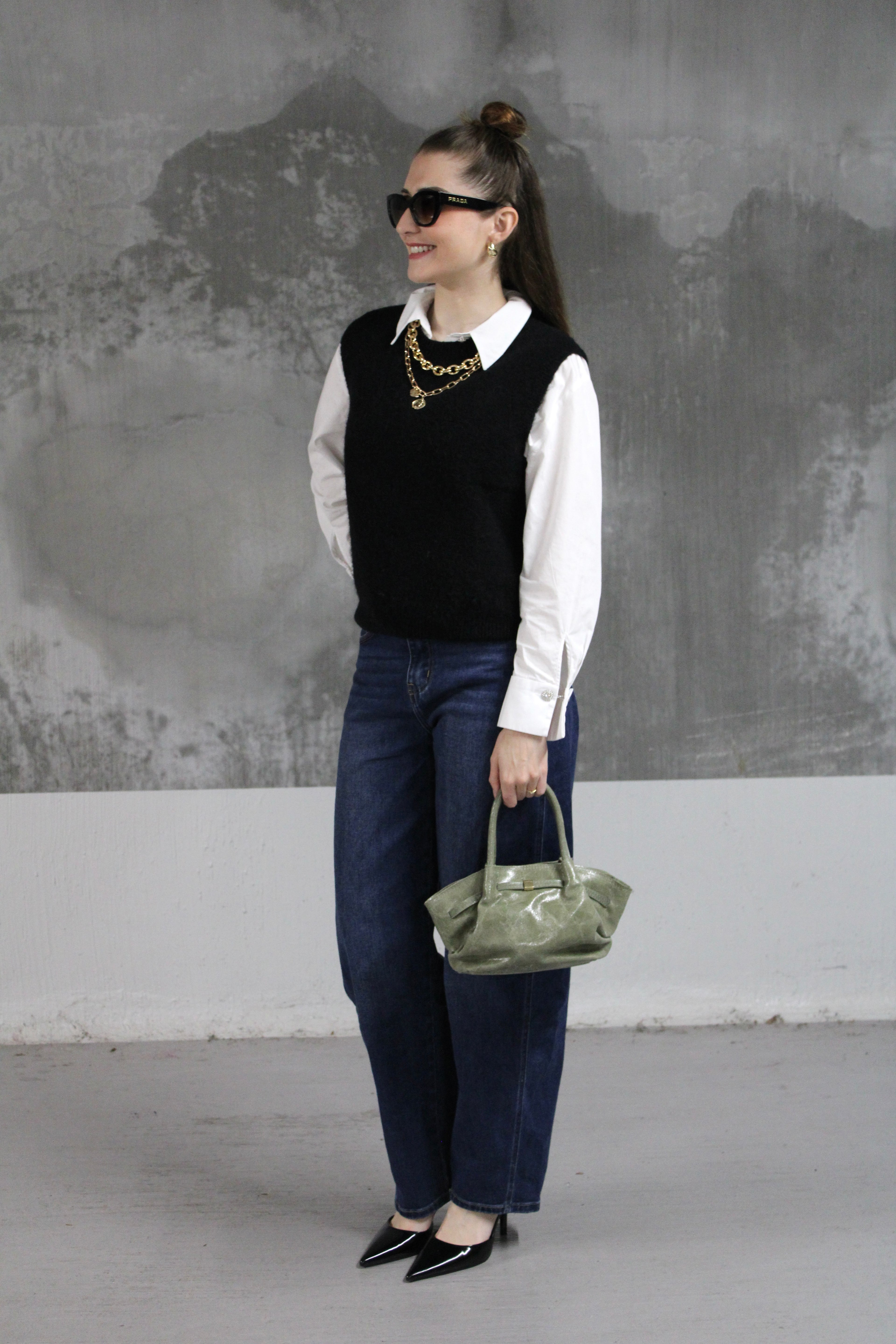 PULL SANS MANCHE NOIR ALYA
